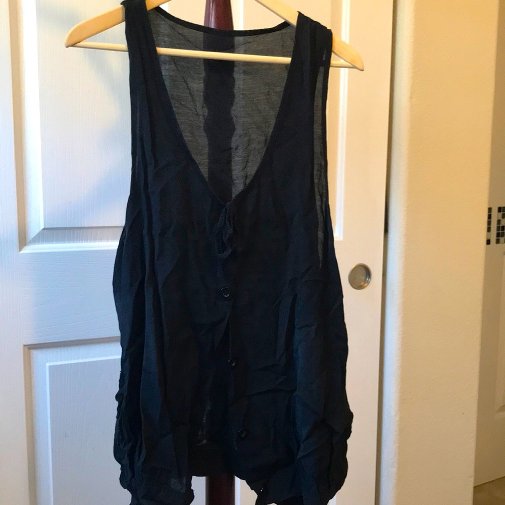 Black breezy tank top